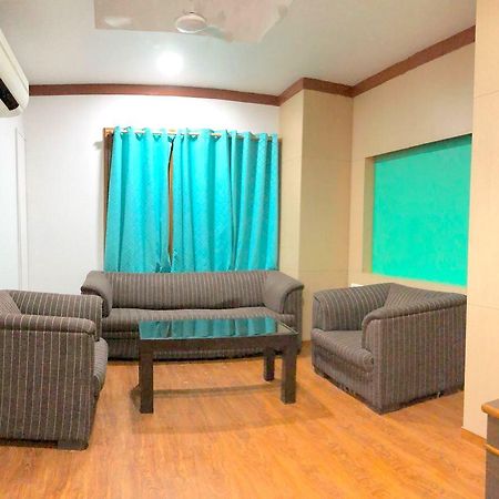Hotel Elite Ghaziabad Esterno foto