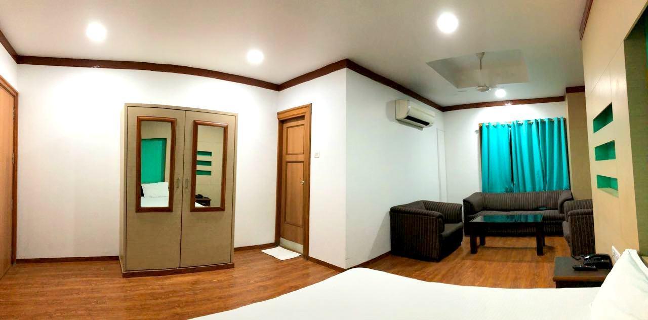 Hotel Elite Ghaziabad Esterno foto