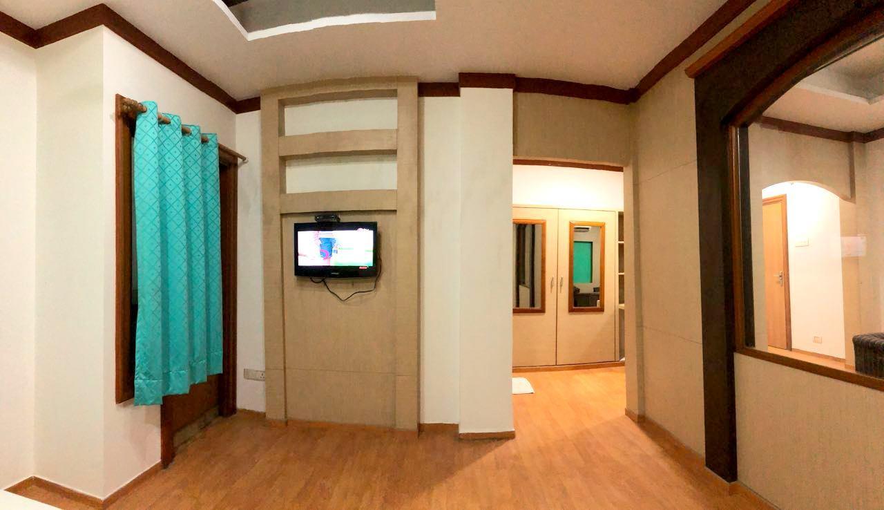 Hotel Elite Ghaziabad Esterno foto